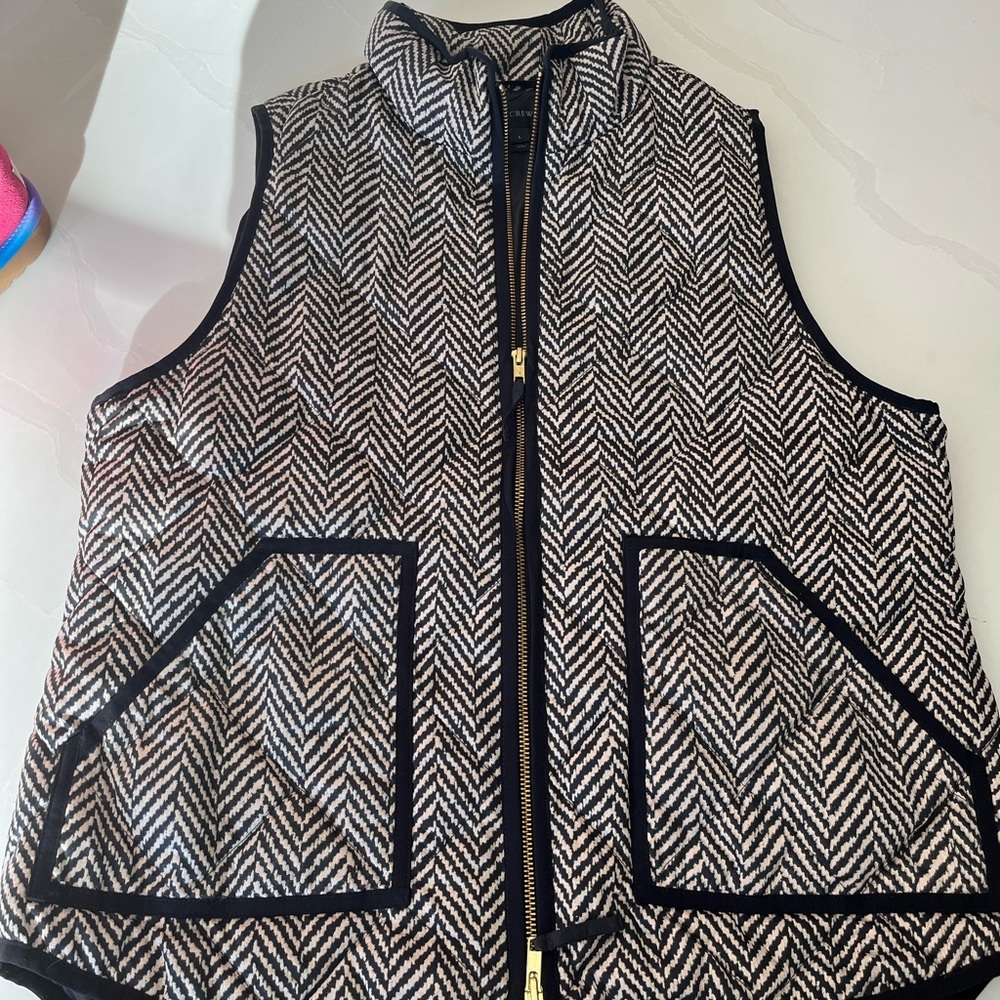 J crew vest size Large - never worn